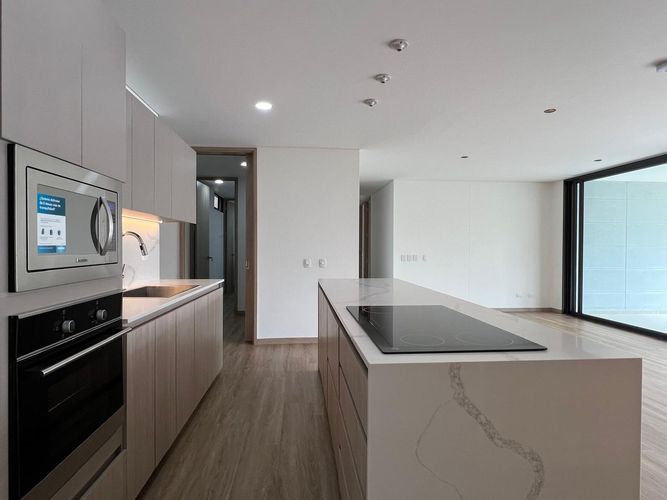 Apartamento de 3 alcobas en arriendo en El Porvenir, Rionegro, 167 m² · foto 4 de 19