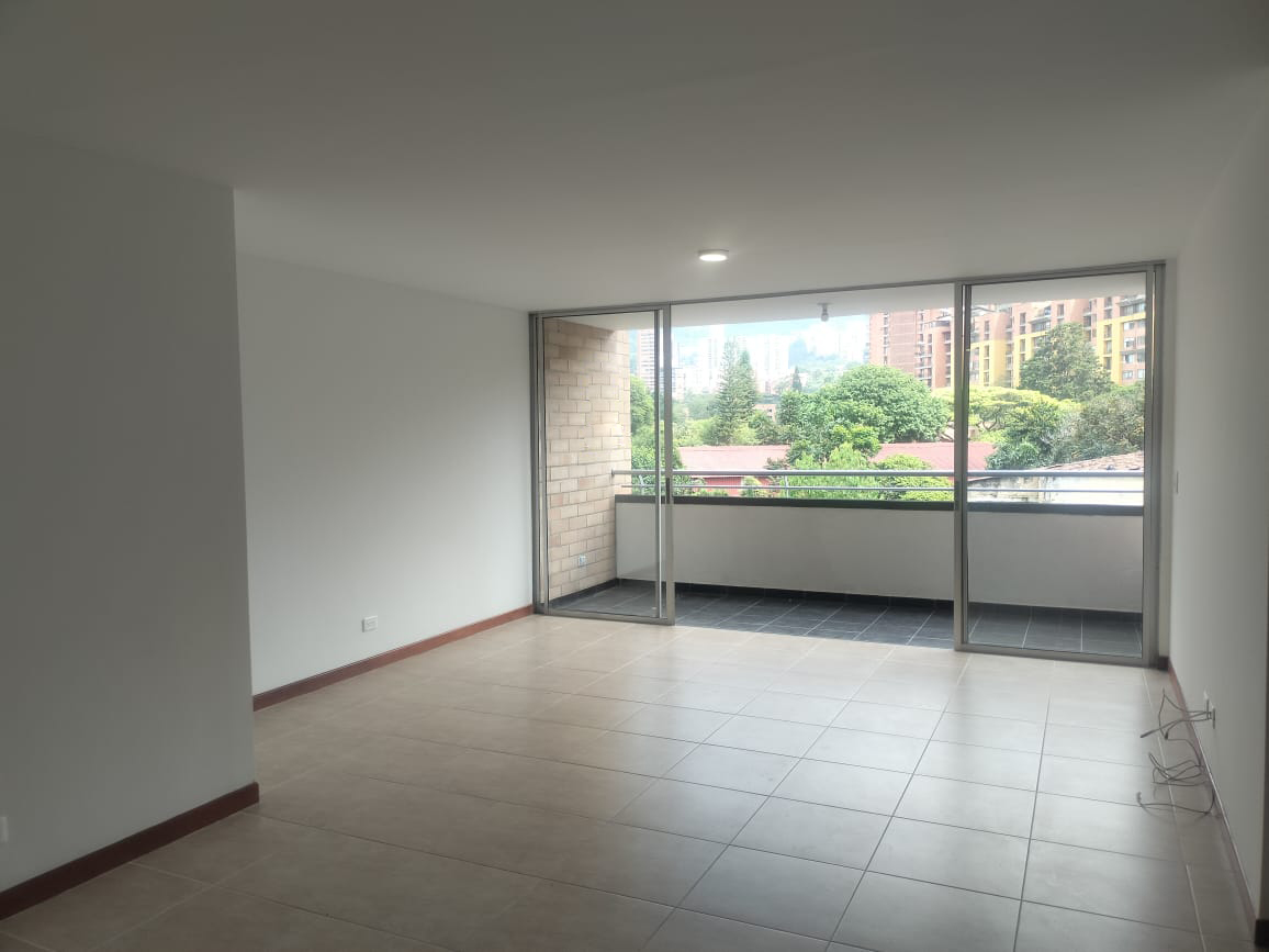 Apartamento en arriendo en Villagrande, Envigado · foto 2 de 17