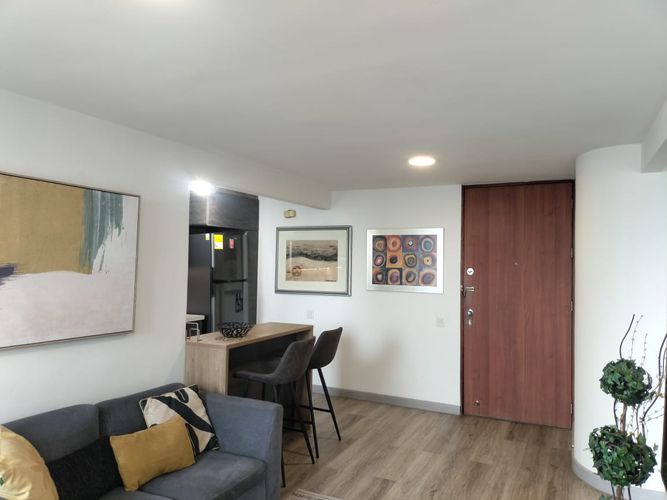 Apartamento de 1 alcoba en arriendo en El Poblado, Medellín, 57 m² · foto 3 de 14
