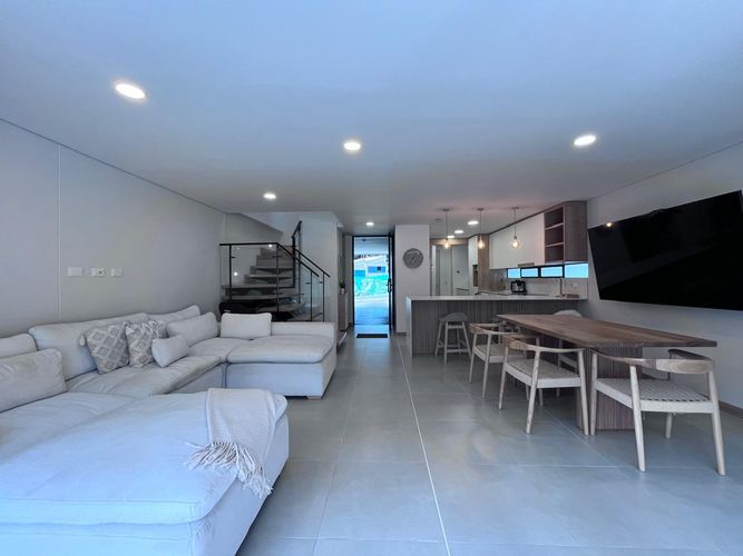 Casa de 3 alcobas en venta en Loma El Atravesado, Envigado, 179 m² · foto 3 de 20