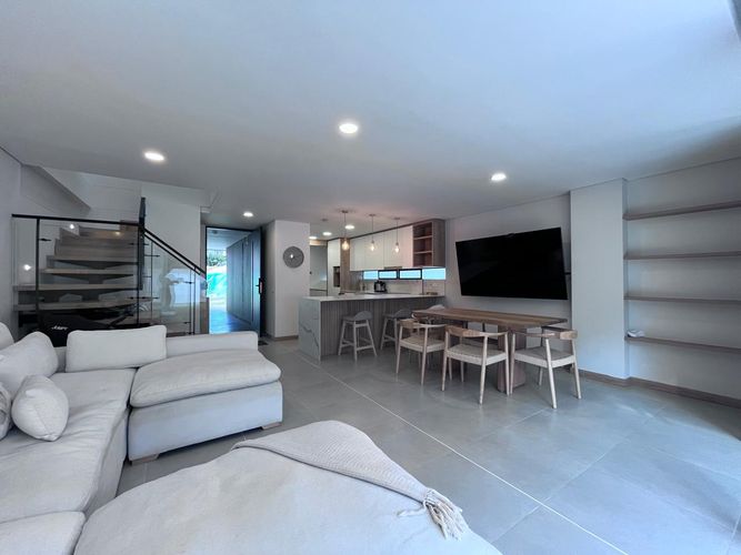 Casa de 3 alcobas en venta en Loma El Atravesado, Envigado, 179 m² · foto 5 de 20
