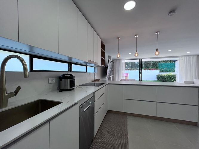 Casa de 3 alcobas en venta en Loma El Atravesado, Envigado, 179 m² · foto 9 de 20