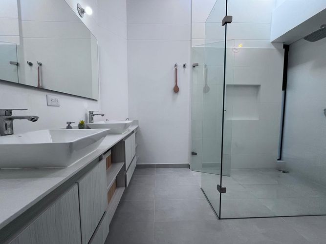 Casa de 3 alcobas en venta en Loma El Atravesado, Envigado, 179 m² · foto 18 de 20
