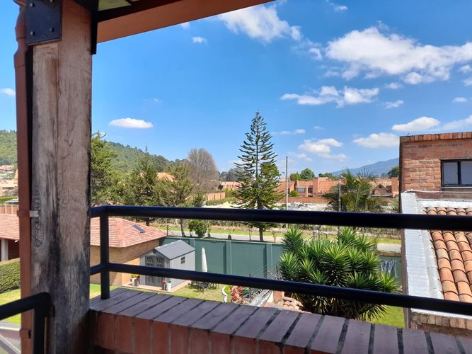 Casa de 4 alcobas en venta en San Jose De Bavaria, Bogotá, 335 m² · foto 3 de 24
