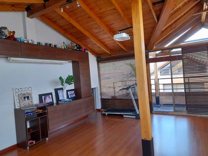 Casa de 4 alcobas en venta en San Jose De Bavaria, Bogotá, 335 m² · foto 6 de 24