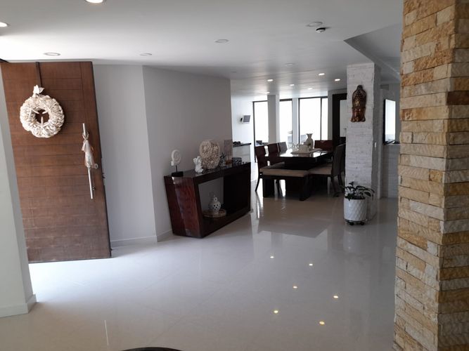 Casa de 4 alcobas en venta en San Jose De Bavaria, Bogotá, 335 m² · foto 11 de 24