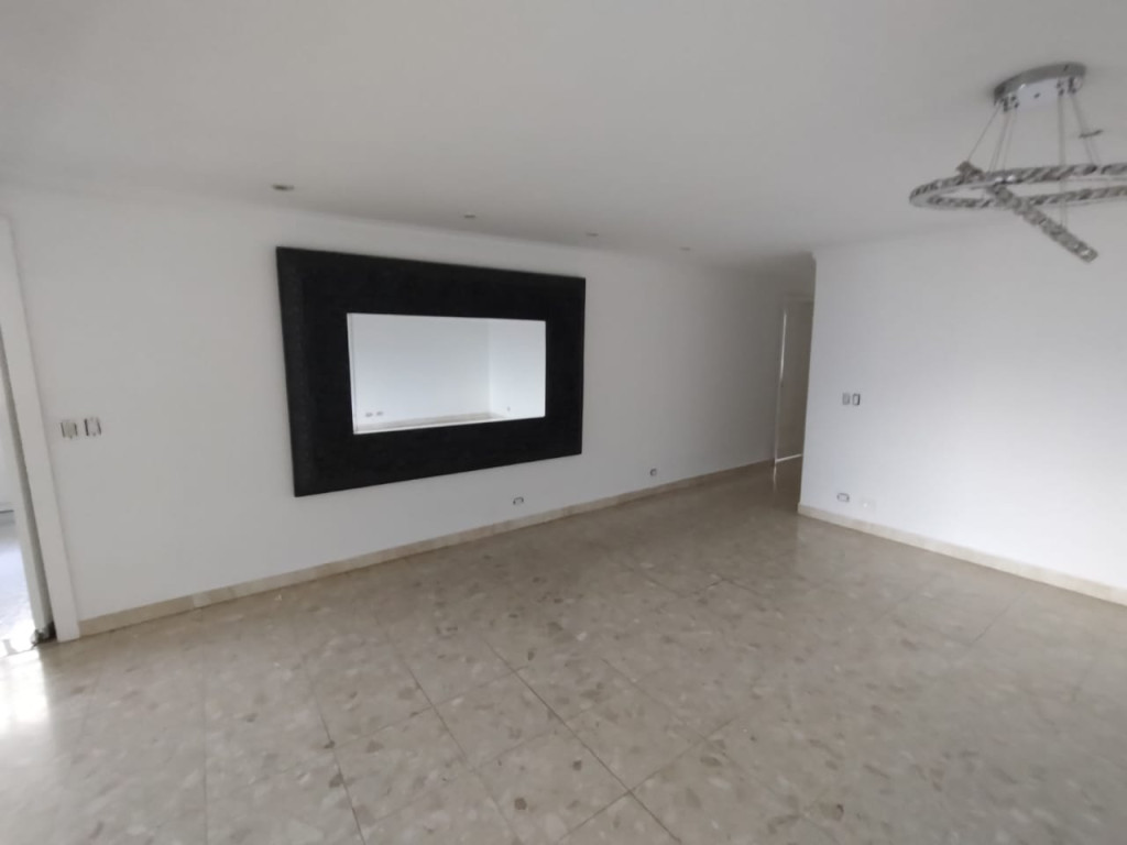 Apartamento en venta en El Poblado, Medellín 2