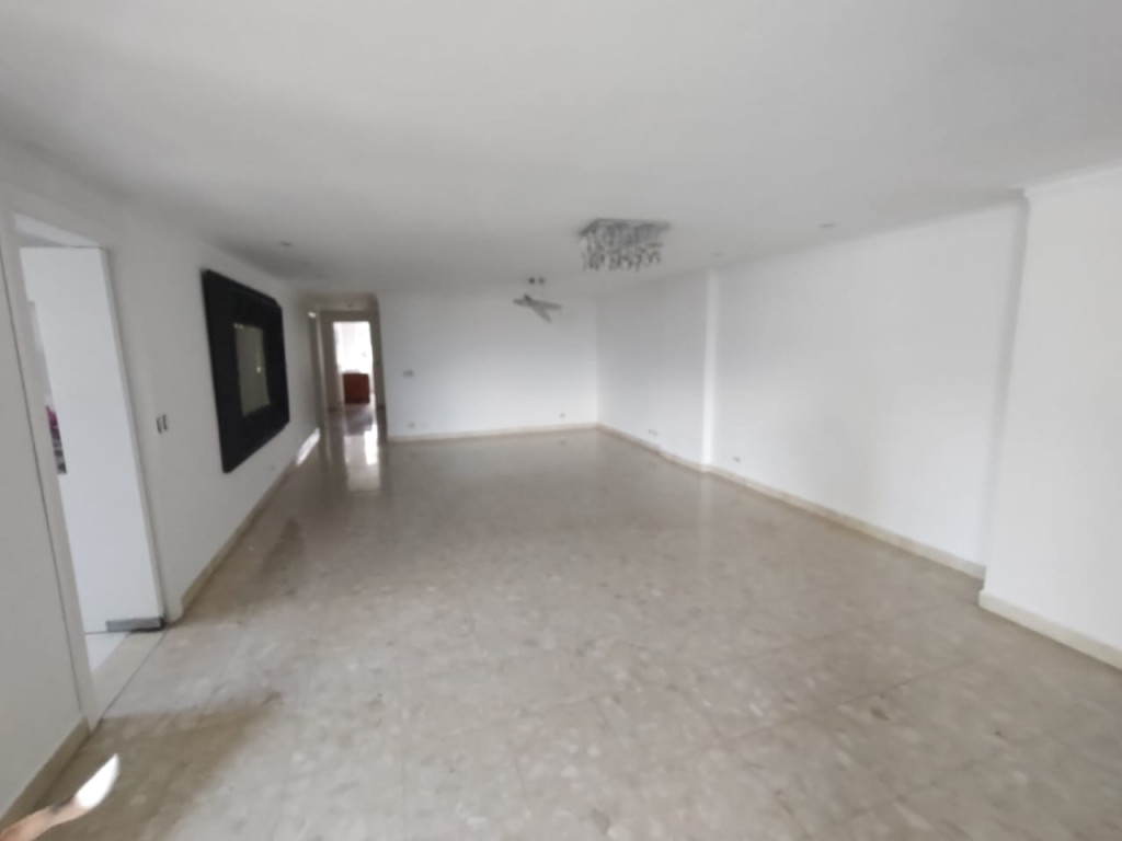 Apartamento en venta en El Poblado, Medellín 3
