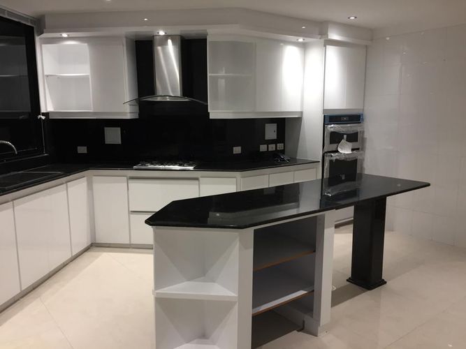 Apartamento en venta en Santa Barbara, Bogotá · foto 6 de 8