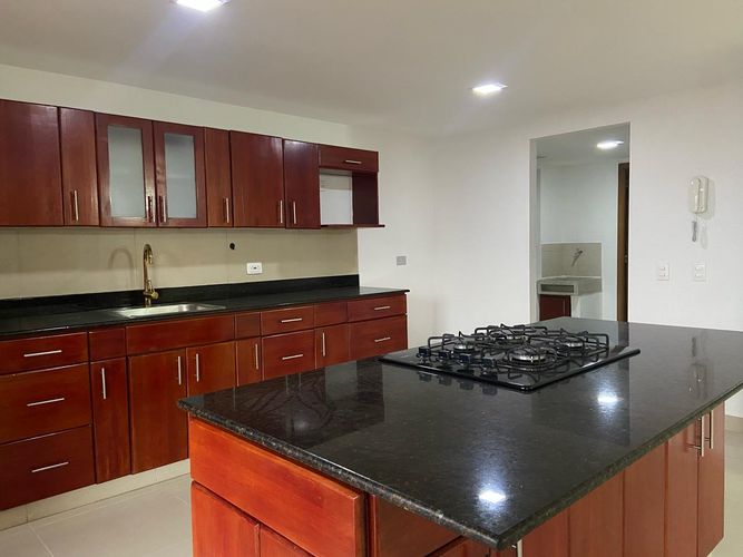 Apartamento de 4 alcobas en venta en Vegas De La Doctora, Sabaneta, 326 m² · foto 5 de 19