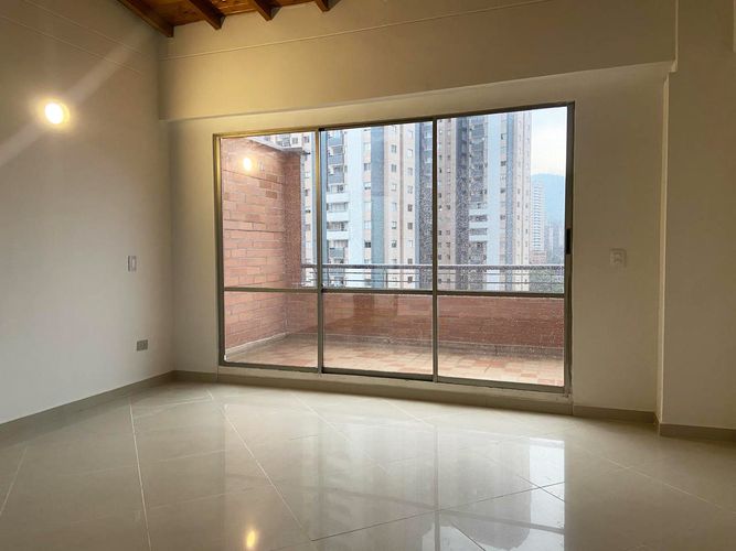 Apartamento de 4 alcobas en venta en Vegas De La Doctora, Sabaneta, 326 m² · foto 9 de 19