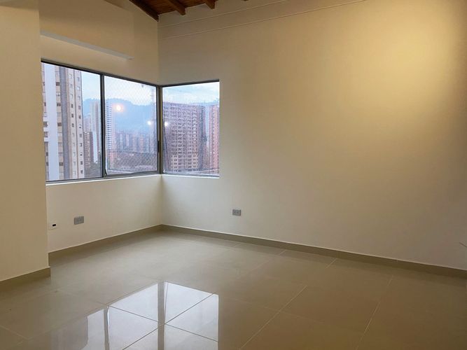 Apartamento de 4 alcobas en venta en Vegas De La Doctora, Sabaneta, 326 m² · foto 14 de 19