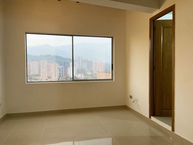 Apartamento de 4 alcobas en venta en Vegas De La Doctora, Sabaneta, 326 m² · foto 16 de 19