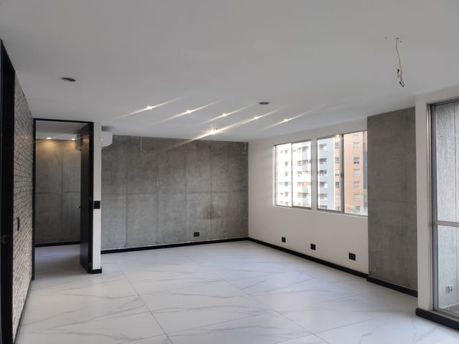 Apartamento de 1 alcoba en venta en El Poblado, Medellín, 70 m² · foto 4 de 16