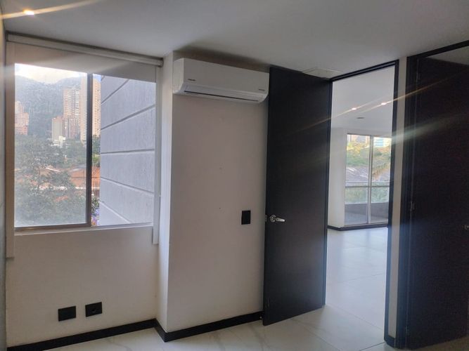 Apartamento de 1 alcoba en venta en El Poblado, Medellín, 70 m² · foto 13 de 16