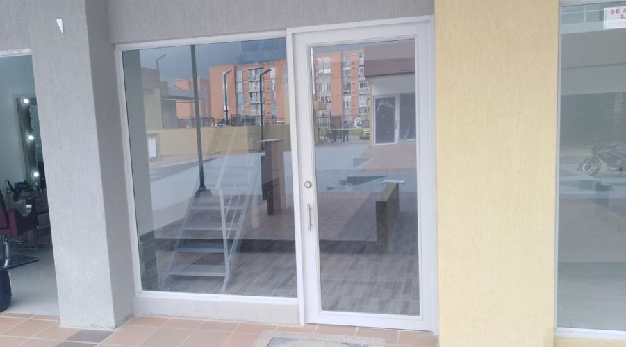 Local en arriendo en Ciudad Verde, Soacha, 18 m² · foto 3 de 17