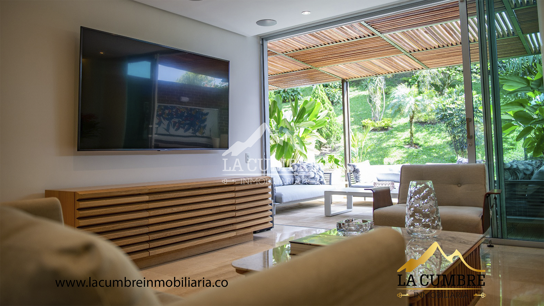 4BR House in San Lucas (393 m²) for Sale - 4