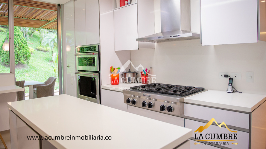 Casa de 4 alcobas en venta en San Lucas, Envigado, 393 m² · foto 9 de 20