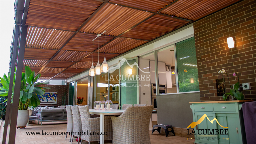 Casa de 4 alcobas en venta en San Lucas, Envigado, 393 m² · foto 10 de 20