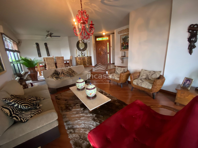 Apartamento de 3 alcobas en venta en Granada, Cali, 220 m² · foto 2 de 24
