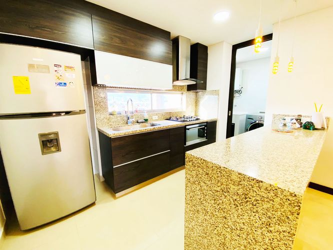 Apartamento de 2 alcobas en arriendo en El Poblado, Medellín, 125 m² · foto 6 de 16
