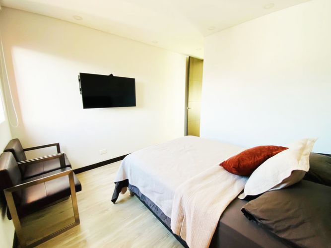 Apartamento de 2 alcobas en arriendo en El Poblado, Medellín, 125 m² · foto 10 de 16