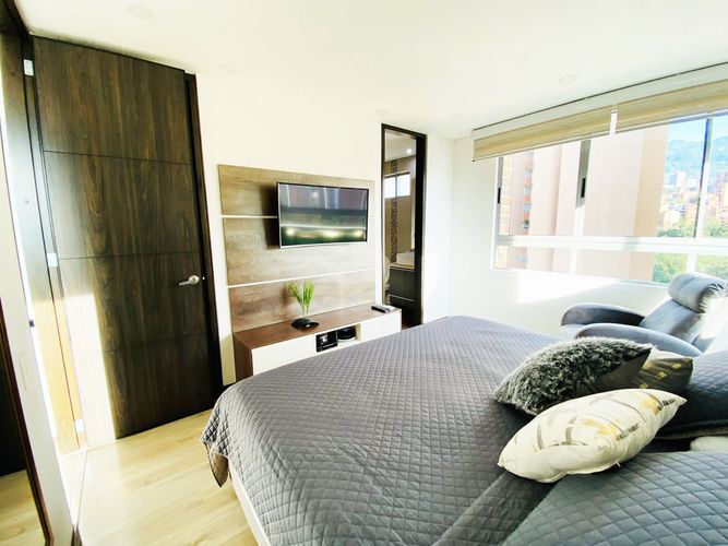 Apartamento de 2 alcobas en arriendo en El Poblado, Medellín, 125 m² · foto 11 de 16