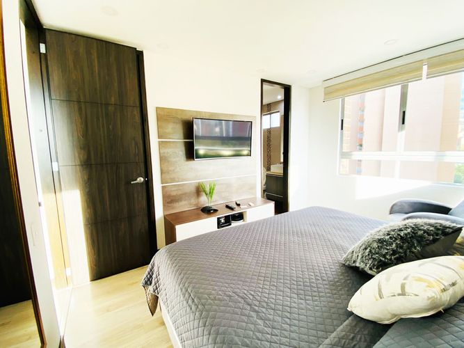 Apartamento de 2 alcobas en arriendo en El Poblado, Medellín, 125 m² · foto 12 de 16