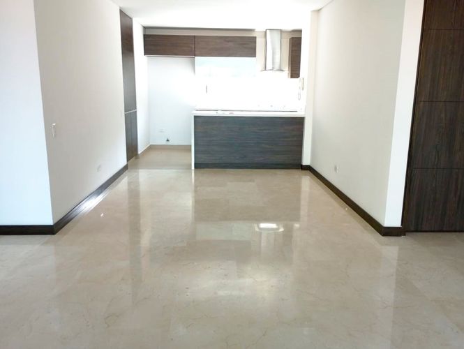 Apartamento de 3 alcobas en arriendo en El Poblado, Medellín, 129 m² · foto 3 de 20