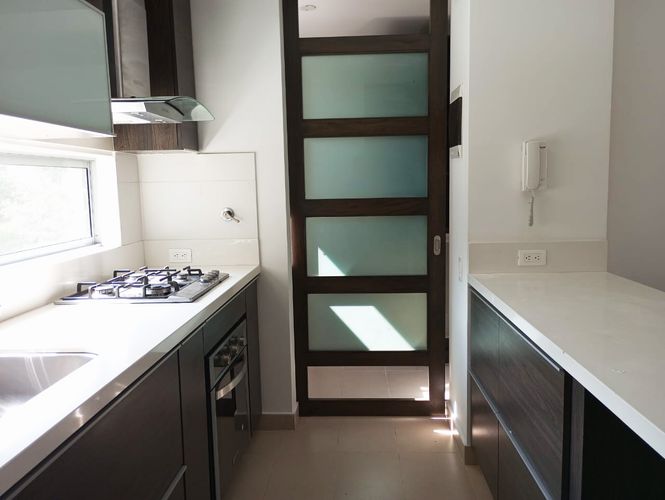 Apartamento de 3 alcobas en arriendo en El Poblado, Medellín, 129 m² · foto 5 de 20