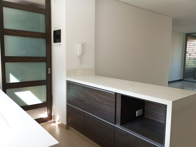 Apartamento de 3 alcobas en arriendo en El Poblado, Medellín, 129 m² · foto 7 de 20