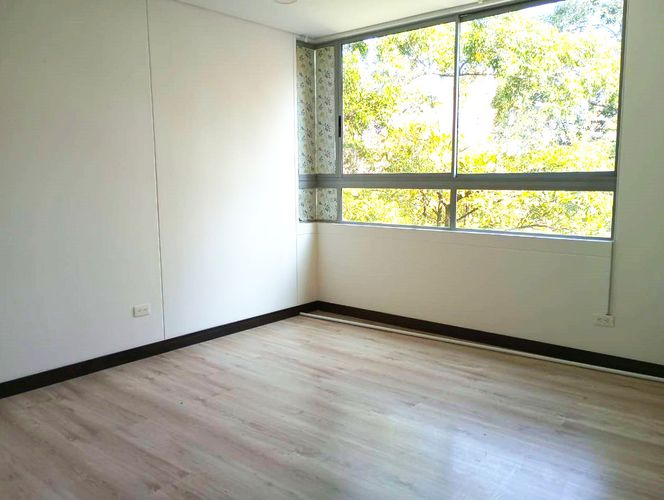 Apartamento de 3 alcobas en arriendo en El Poblado, Medellín, 129 m² · foto 10 de 20