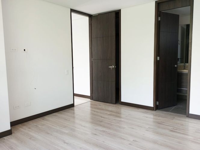 Apartamento de 3 alcobas en arriendo en El Poblado, Medellín, 129 m² · foto 12 de 20
