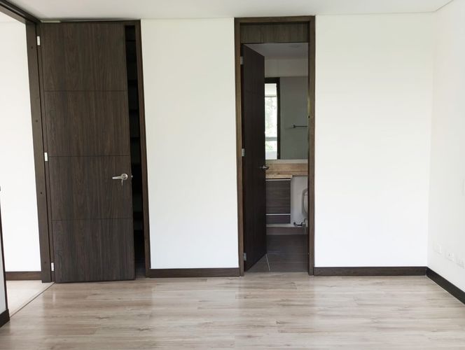 Apartamento de 3 alcobas en arriendo en El Poblado, Medellín, 129 m² · foto 14 de 20