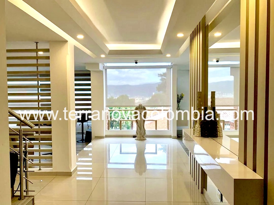 Casa en venta en Cerros De Suba, Bogotá · foto 9 de 16