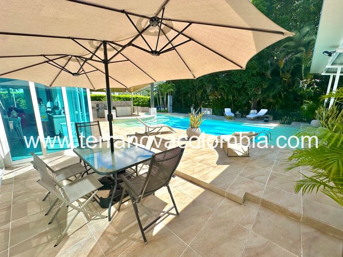 Casa de 5 alcobas en venta en Cn. Campestre El Peñon, Girardot, 865 m² · foto 8 de 24