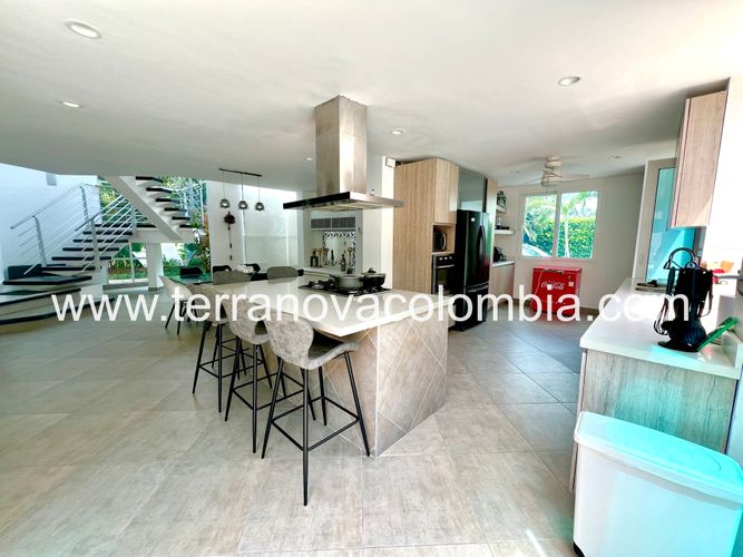 Casa de 5 alcobas en venta en Cn. Campestre El Peñon, Girardot, 865 m² · foto 13 de 24