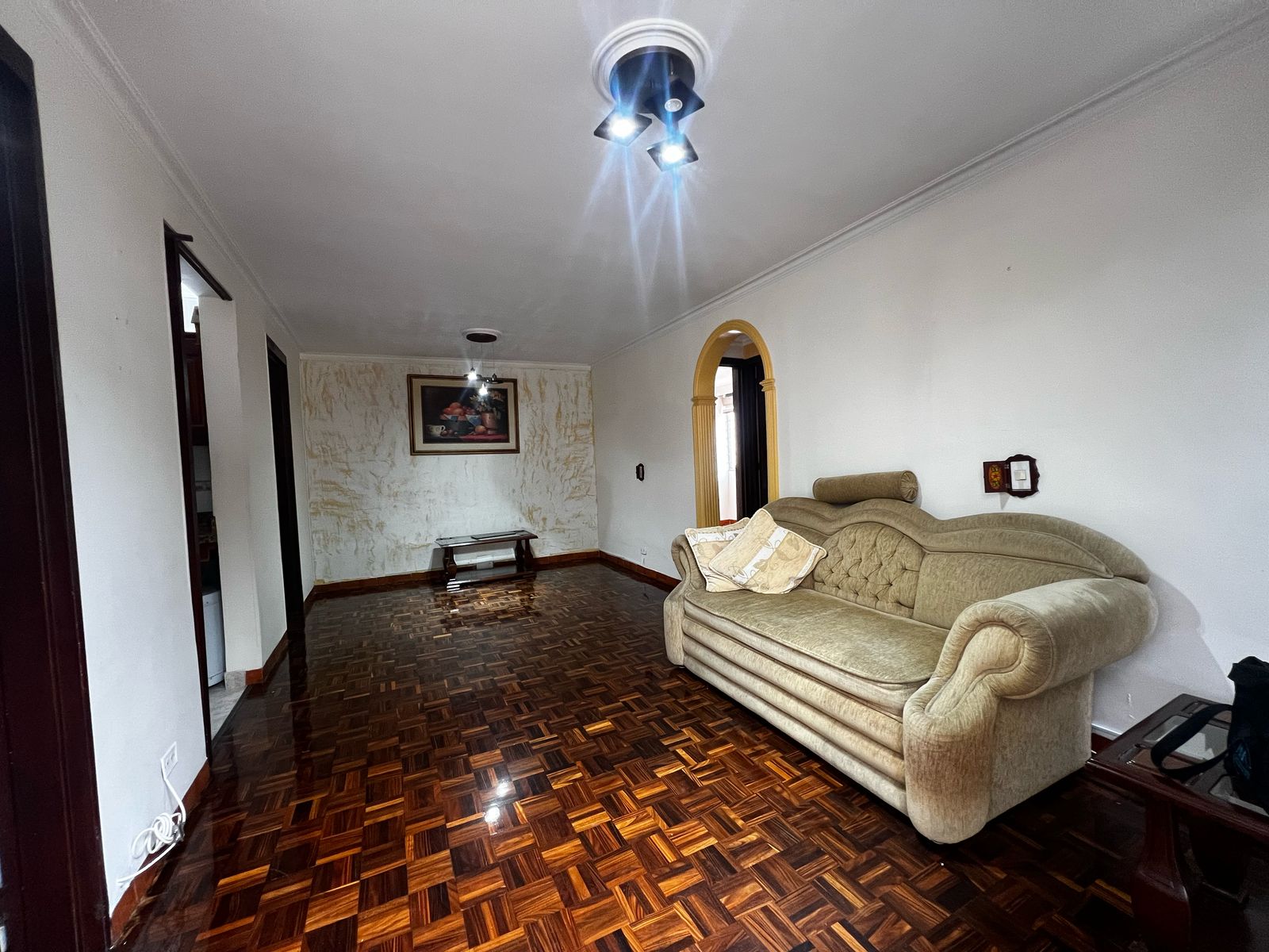 Apartamento en arriendo en Uribe Angel, Envigado · foto 2 de 15