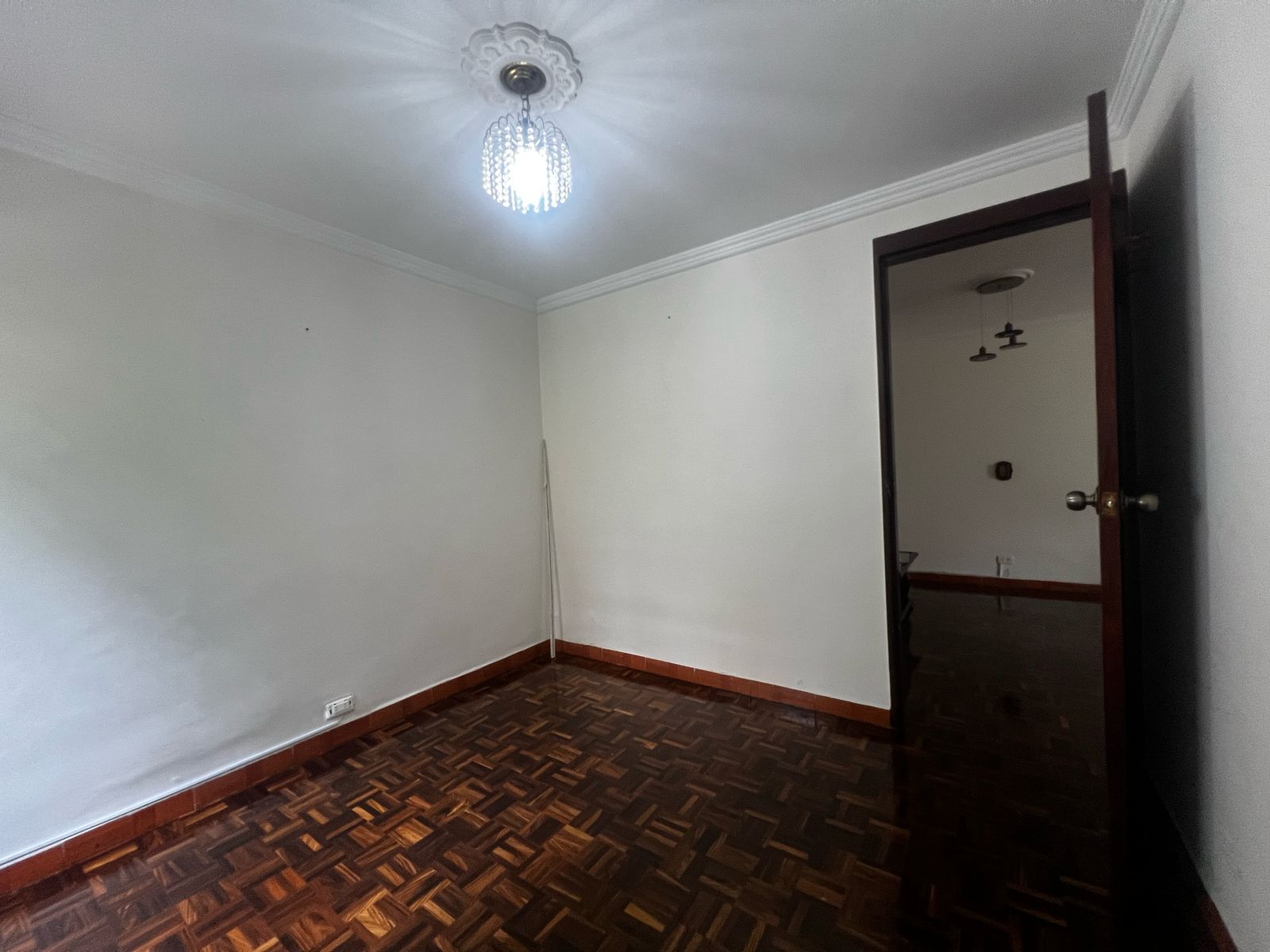 Apartamento en arriendo en Uribe Angel, Envigado · foto 6 de 15