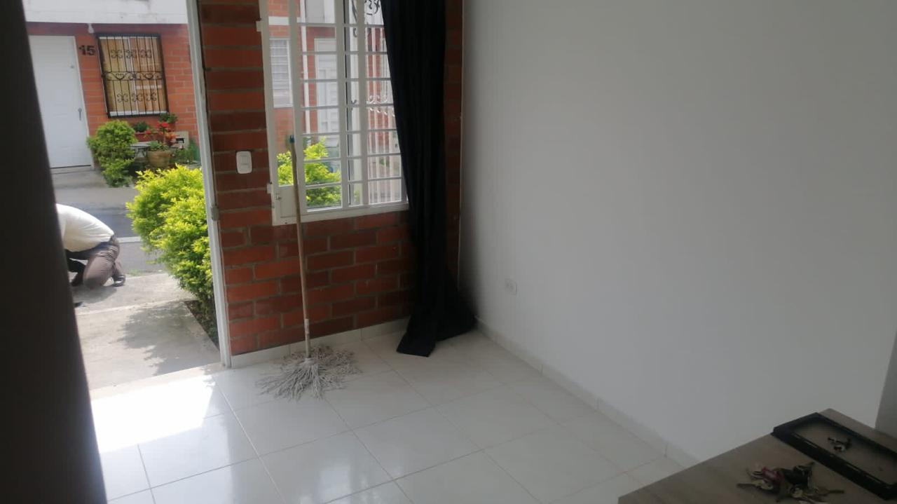Casa en venta en Colinas Del Bosque, Dosquebradas · foto 3 de 14
