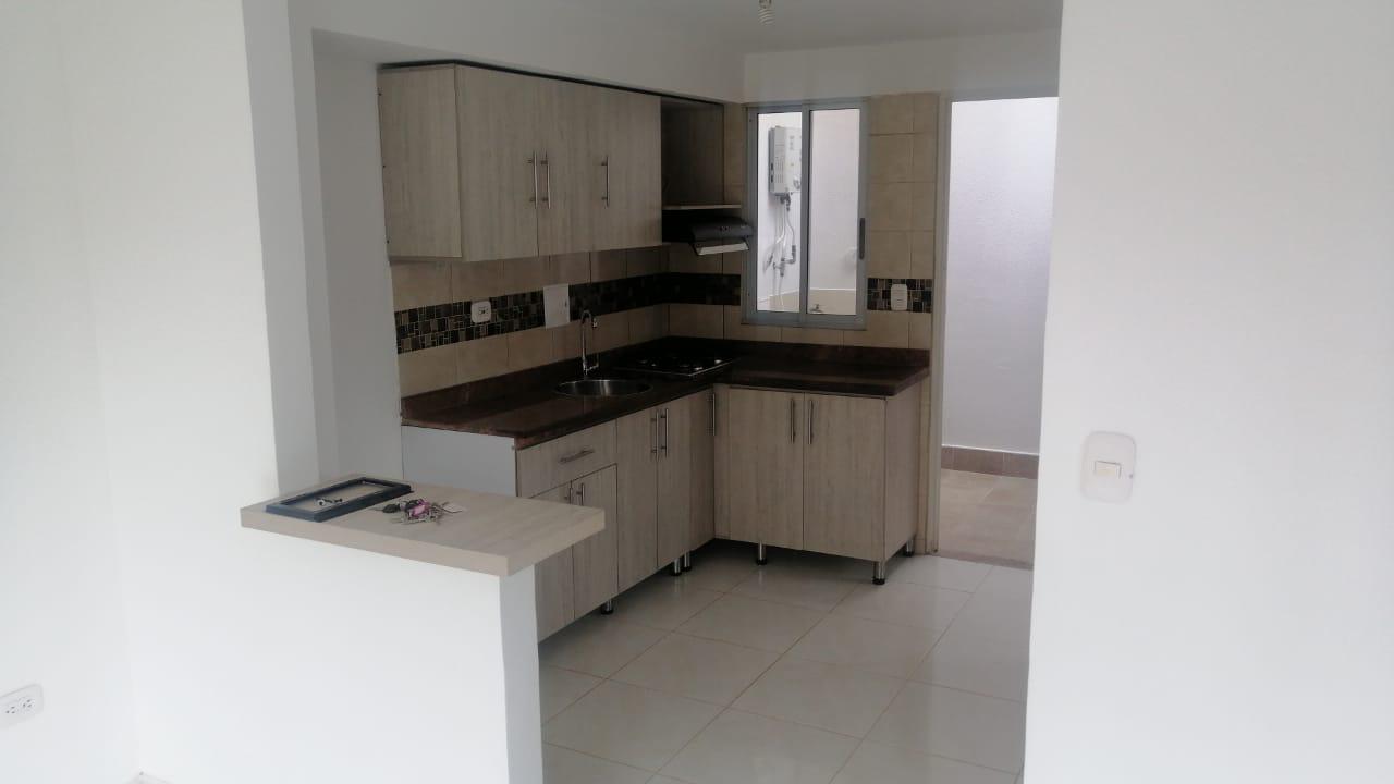 Casa en venta en Colinas Del Bosque, Dosquebradas · foto 4 de 14