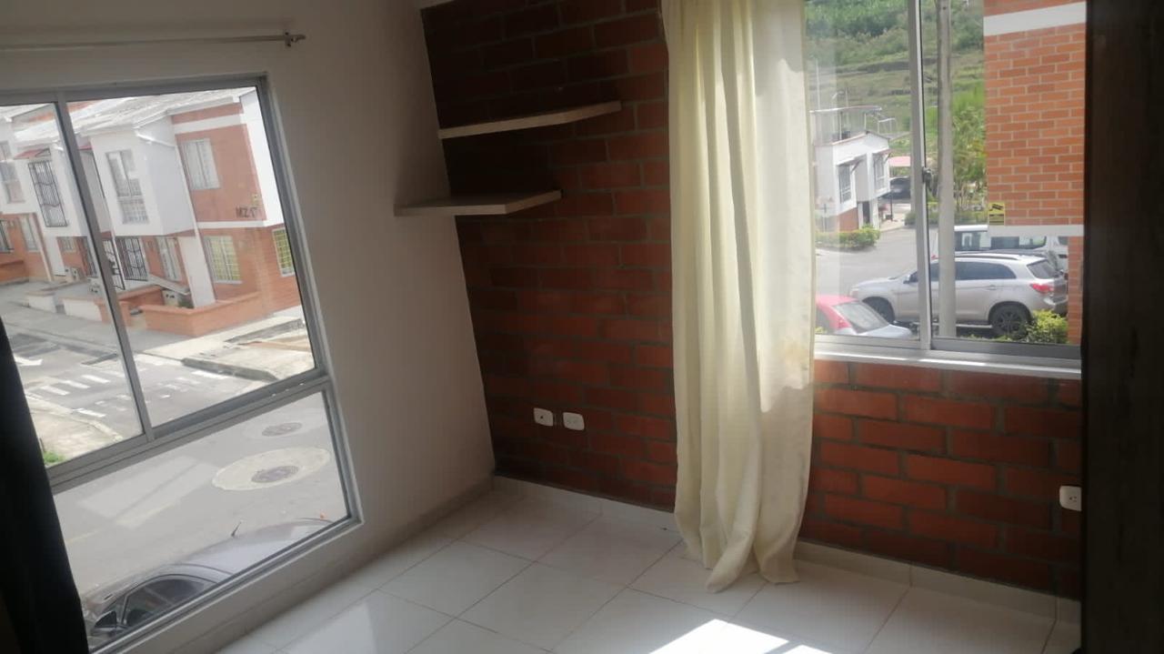 Casa en venta en Colinas Del Bosque, Dosquebradas · foto 7 de 14
