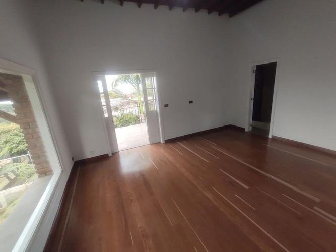 Casa de 7 alcobas en venta en La Buitrera, Cali, 384 m² · foto 10 de 24