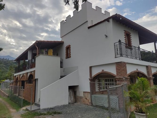 Casa de 7 alcobas en venta en La Buitrera, Cali, 384 m² · foto 18 de 24