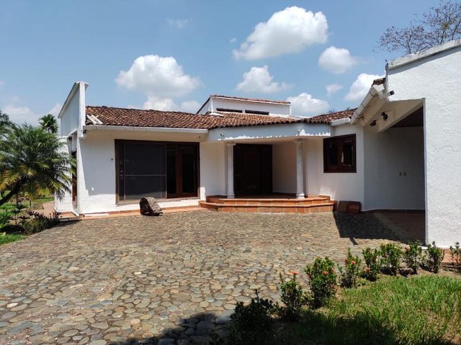 Casa de 8 alcobas en venta en Solares De La Morada I Etapa, Jamundí · foto 2 de 14