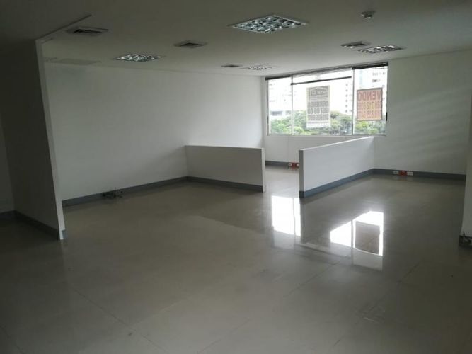 Oficina en venta en Santa Monica, Cali, 72 m² · foto 13 de 17