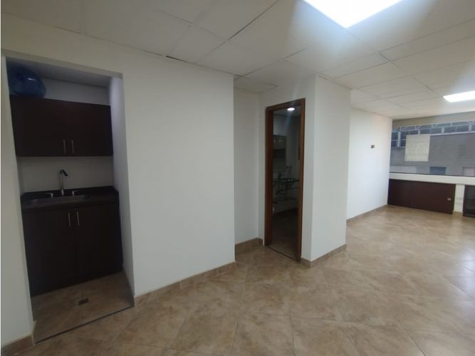 Oficina en arriendo en Manila, Medellín, 58 m² · foto 9 de 11