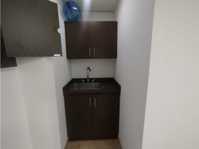 Oficina en arriendo en Manila, Medellín, 58 m² · foto 11 de 11