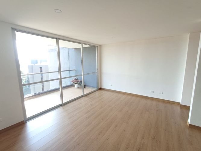 Apartamento de 3 alcobas en venta en El Porvenir, Rionegro, 64 m² · foto 3 de 14
