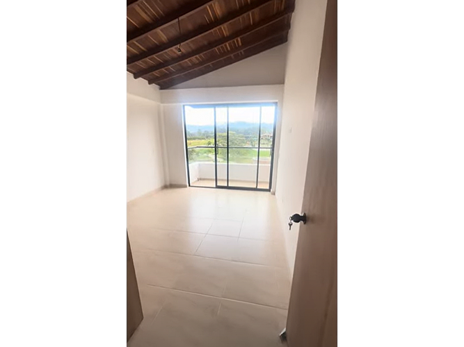 Casa de 3 alcobas en venta en La Ceja, 160 m² · foto 15 de 22